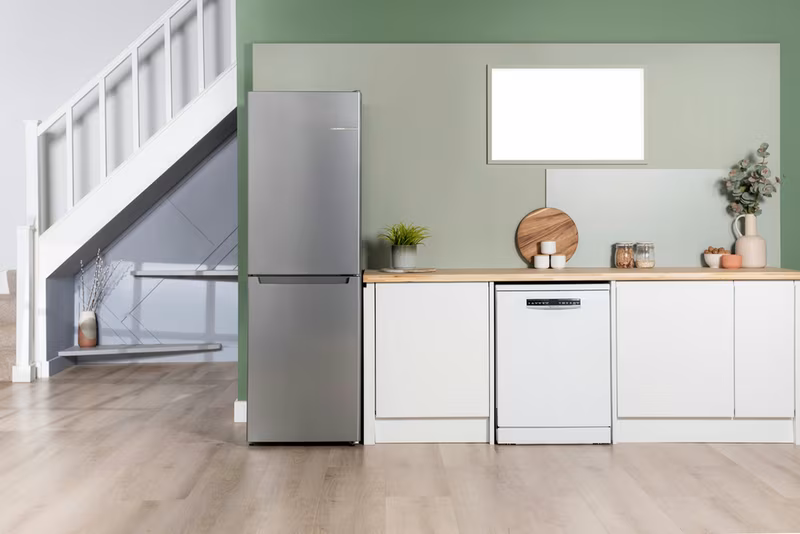 Bosch KGN34NLEAG 60cm 50/50 Frost Free Fridge Freezer - Silver